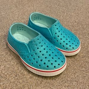 Native teal sparkle shoes size C8